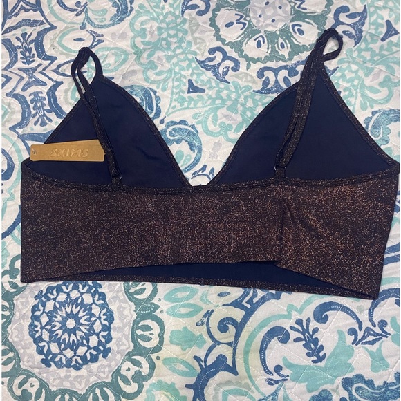 ⚡️SOLD OUT ON SKIMS⚡️ Soft Smoothing Shine Bralette, 2x, Eclipse - Picture 4 of 7